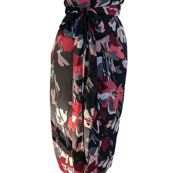 Olivaceous halter dress black & red floral size small - Picture 6 of 11